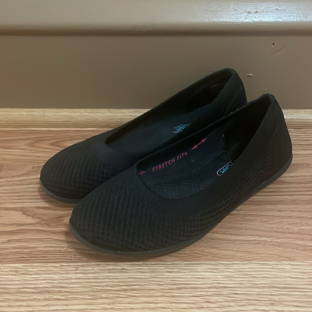 Woman's Skechers Ballet Flat